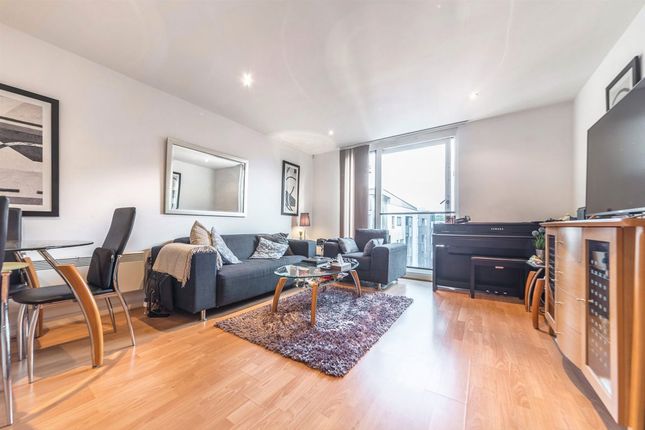 Flat 36, Horse Shoe Court, 11, Brewhouse Yard, London photo 2