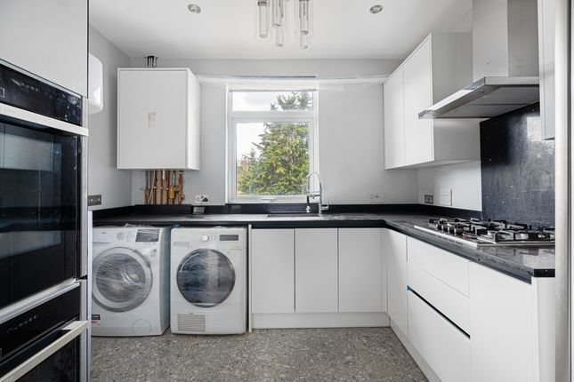 Flat for sale in Inglis Road, Croydon, Surrey