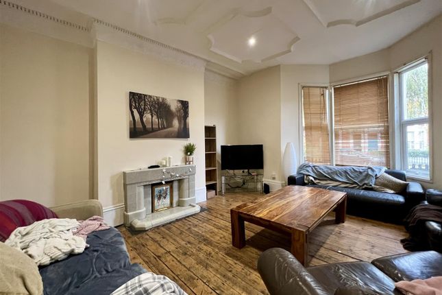 8-bed house on Fern Avenue, Newcastle Upon Tyne, £5,893/mo