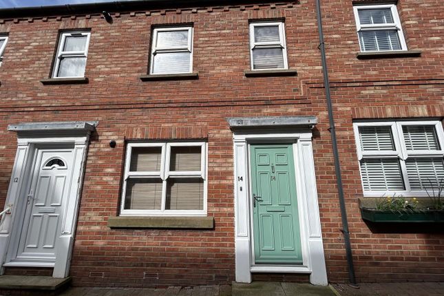Terraced house to rent in Marlborough Street, Scarborough
