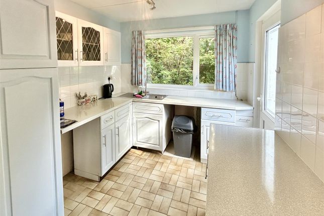 33, Cades Parc, Helston photo 4