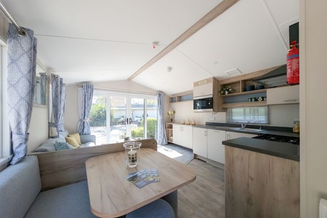 SG - Willerby Linwood, Slackhead Road, Hale, Milnthorpe photo 3