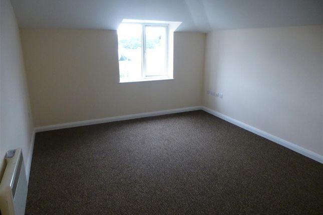 8, The Hawthorns, Park Lane, KIDDERMINSTER photo 4