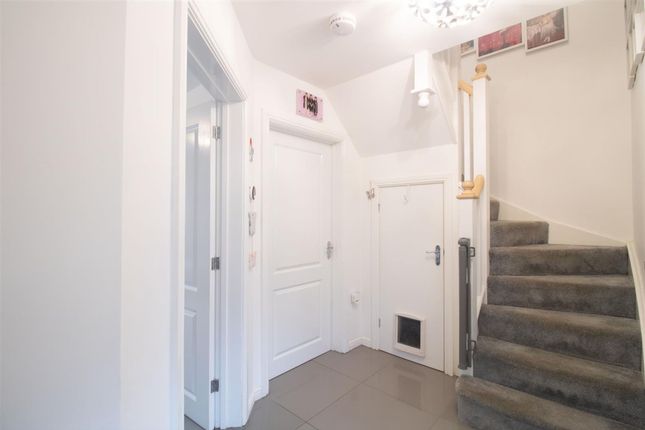 25 Woodfieldside Road, Blackwood photo 2