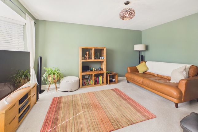 15, Goldy Wood Avenue, Hull photo 3