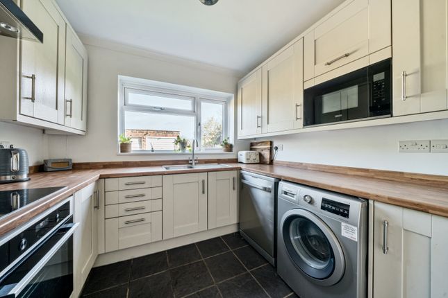 Maisonette for sale in New Road, Forest Green