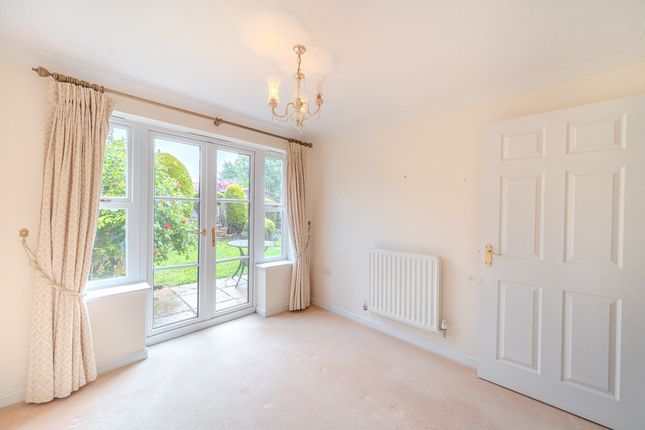 86, St. Lawrence Park, Chepstow photo 4