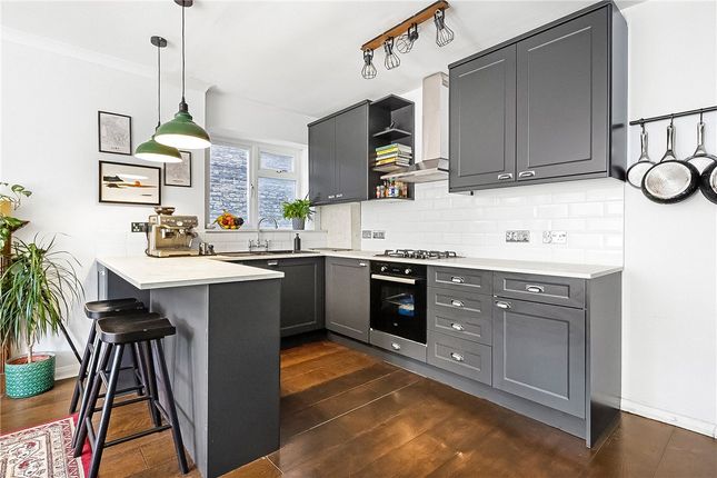 Flat 1, 41, Lyford Road, London photo 4
