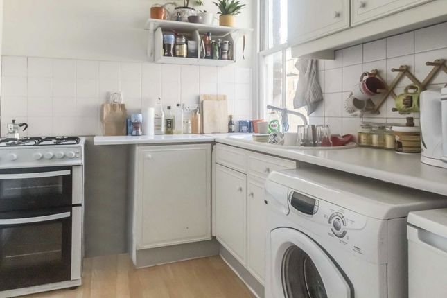 3 Gresham Mews, 5, Reynolds Road, London photo 4
