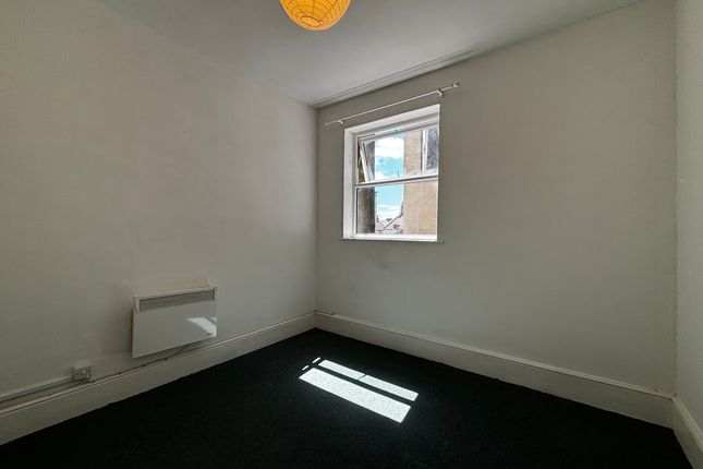 Flat 1, Weston-Super-Mare photo 4