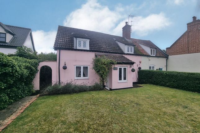 Thumbnail Cottage for sale in Beccles Road, Fritton, Great Yarmouth