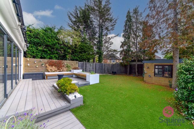 11 Brookfield Close, London photo 4