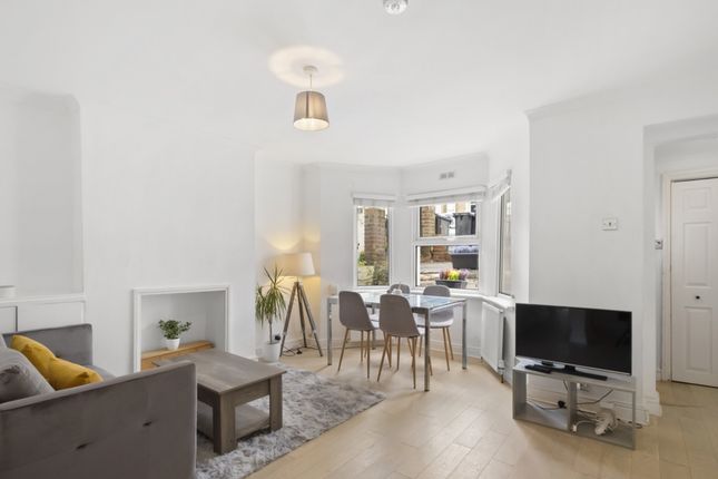 Flat A, 11, Ronver Road, London photo 2
