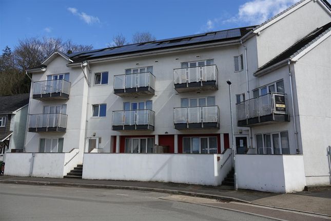 Flat to rent in Looe Road, Exeter