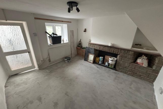 199 Manor Road, Pontypool photo 4