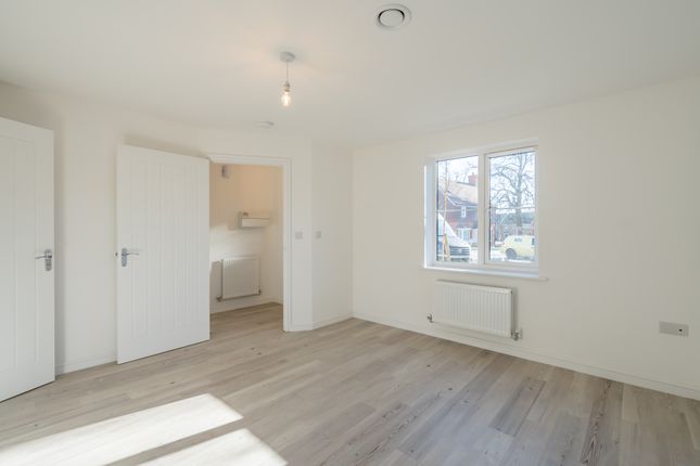 Thumbnail Flat to rent in Windflower Chase, Worthing