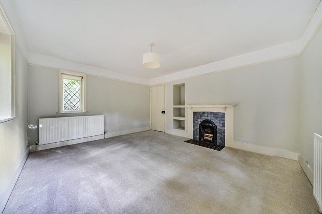 Fernden Lane, Haslemere photo 2