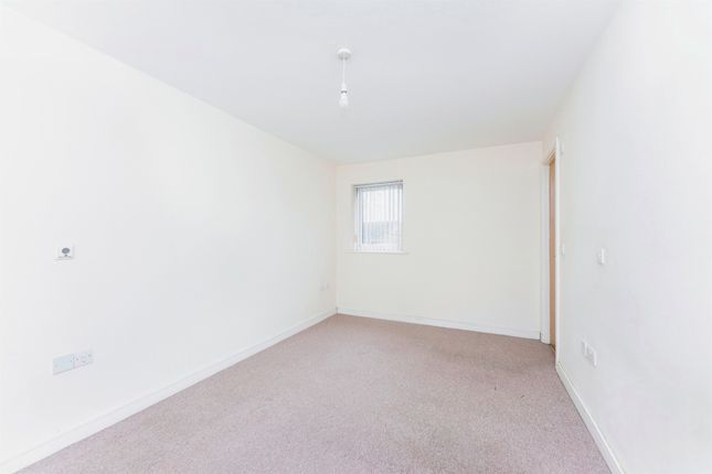 Flat for sale in Well Lane, Bebington, Wirral