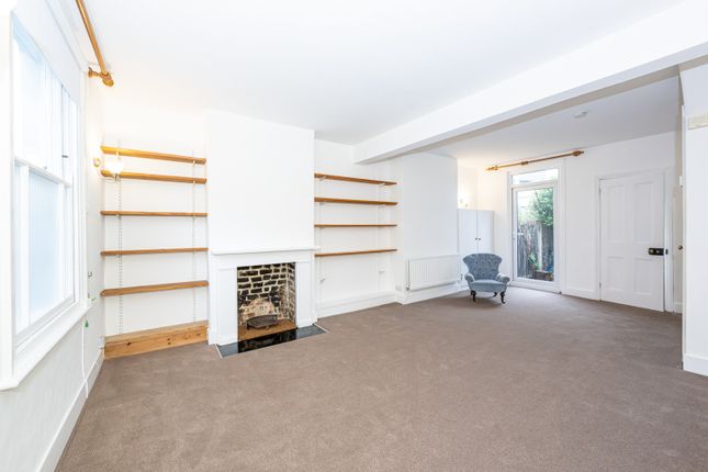 148 Tyneham Road, Battersea, London photo 2