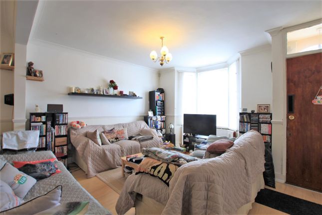 Terraced house for sale in Cambridge Road, Hounslow
