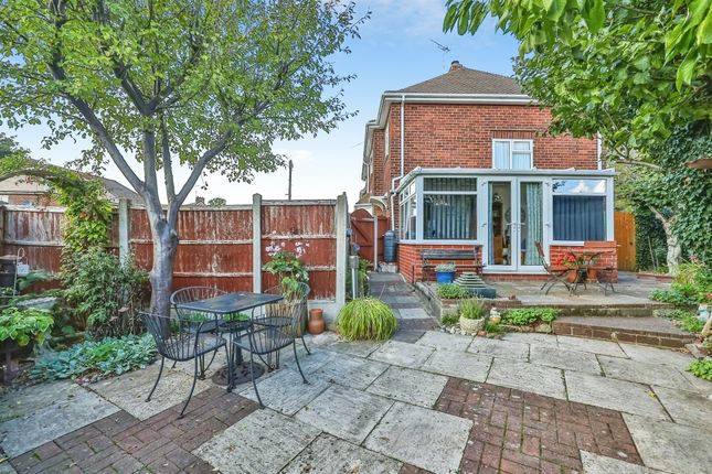 9, Holmesfield Drive, Heanor photo 2