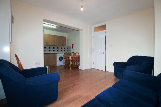 Flat 1, 177-179, Kenton Road, Kenton photo 3