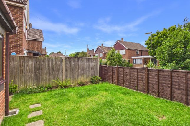 17, Seaton Drive, Middlesex photo 3