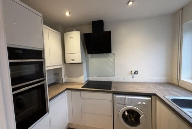 Mayfield Close, Carterton photo 3
