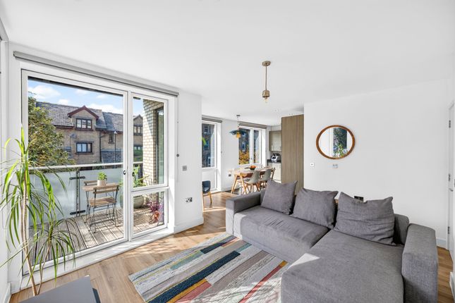 1 Riddell Court Campsbourne Road, London photo 4