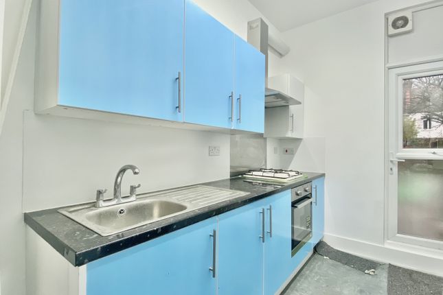F1, 16, Park Avenue, Mitcham photo 4