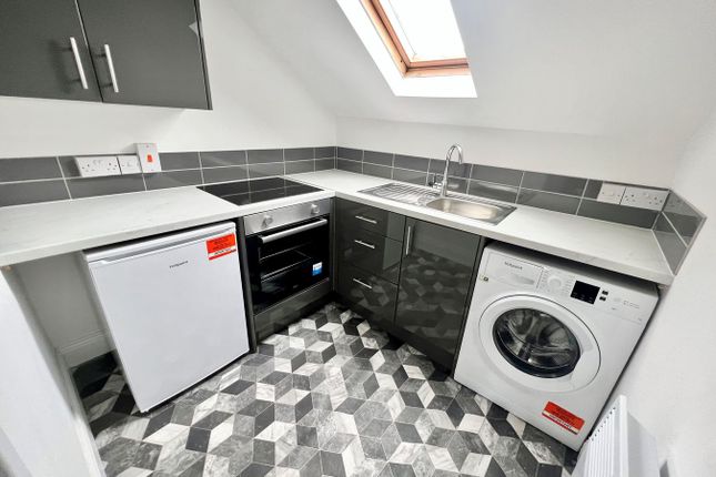 21B, John Street, Sunderland photo 3