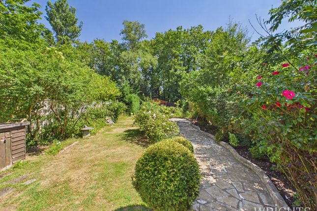47, Bushey Ley, WELWYN GARDEN CITY photo 2