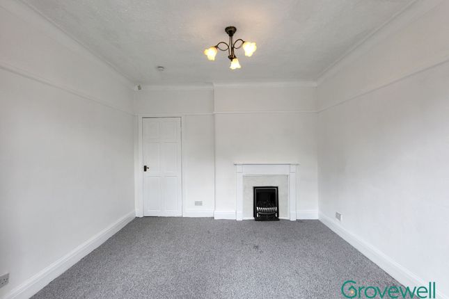 25 Assheton Crescent, Manchester photo 4