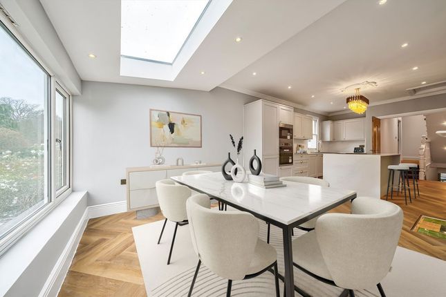 First Floor Flat, 69, Onslow Gardens, LONDON photo 3