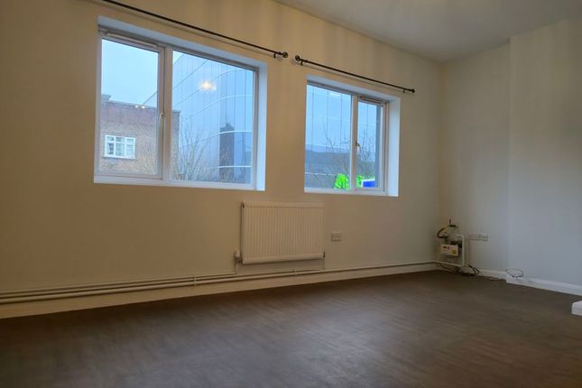153a, Broadway, Bexleyheath photo 2