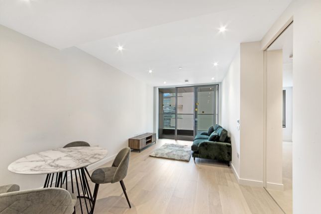 10, Park Drive, London photo 3