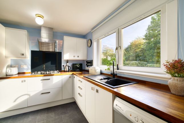 23 Kirk Lane, Livingston Village photo 2