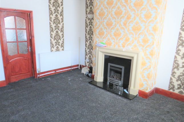 19, Stanmore Place, Bradford photo 4