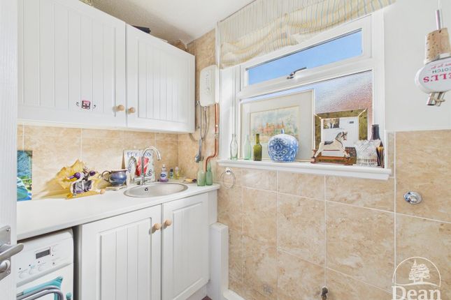 16, Beech Way, Near Cinderford photo 4
