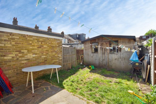 30, Sunnyside Road East, London photo 4