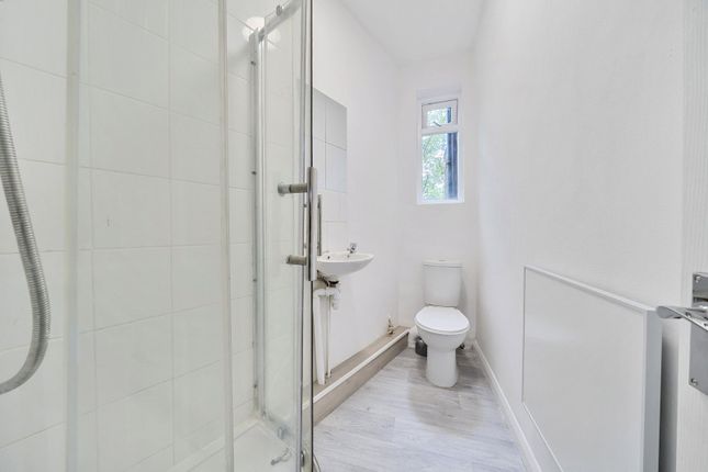 69, Courthill Road, London photo 2