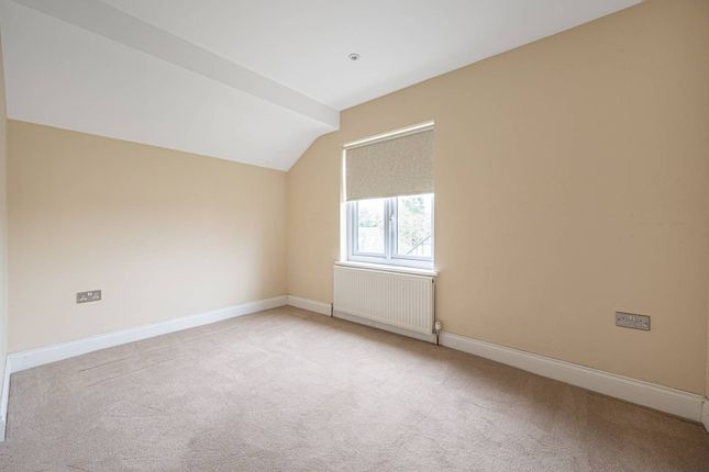 Detached house to rent in Park Road, Barnet