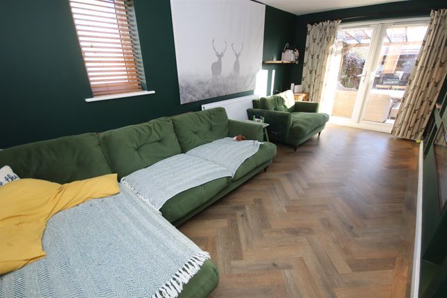 45, Gainey Gardens, Chippenham photo 4