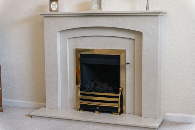 3 Hollies Way, Leicester photo 4