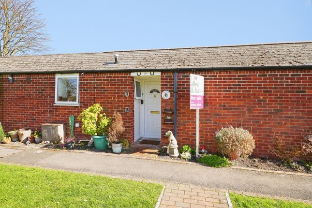 2-bed house on 30, Dibleys, Didcot, £200,000
