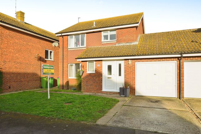 Link-detached house for sale in Richmond Drive, New Romney, Kent