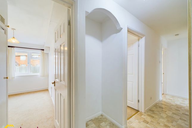 Flat for sale in Manor Court, Fenny Compton