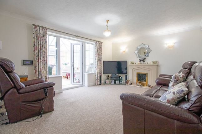 2 Oaklands, Doncaster photo 2