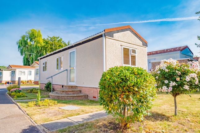 1-bed caravan on Cavendish Park, Yorktown Road, Sandhurst, £80,000