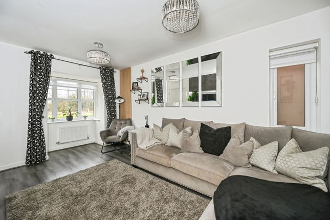 38, Vines Cross Way, Skelmersdale photo 2